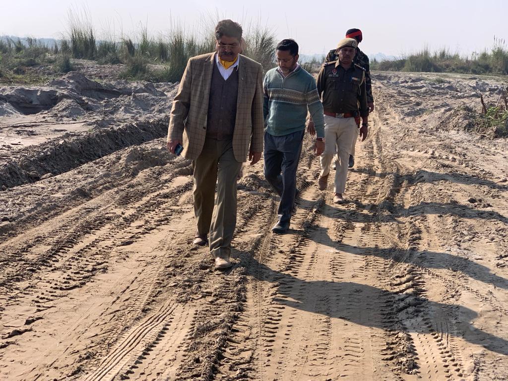 The Deputy Commissioner conducted a check regarding illegal mining on Sutlej river at village Talwandi Sibu, Lalewal and Tajpur Khojas.